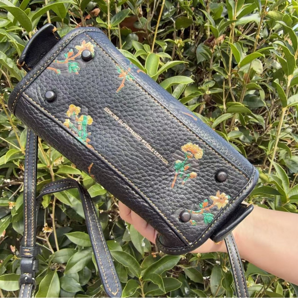 EUC Coach Rogue 17 With Pyramid Eye 46740 - Picture 7 of 12